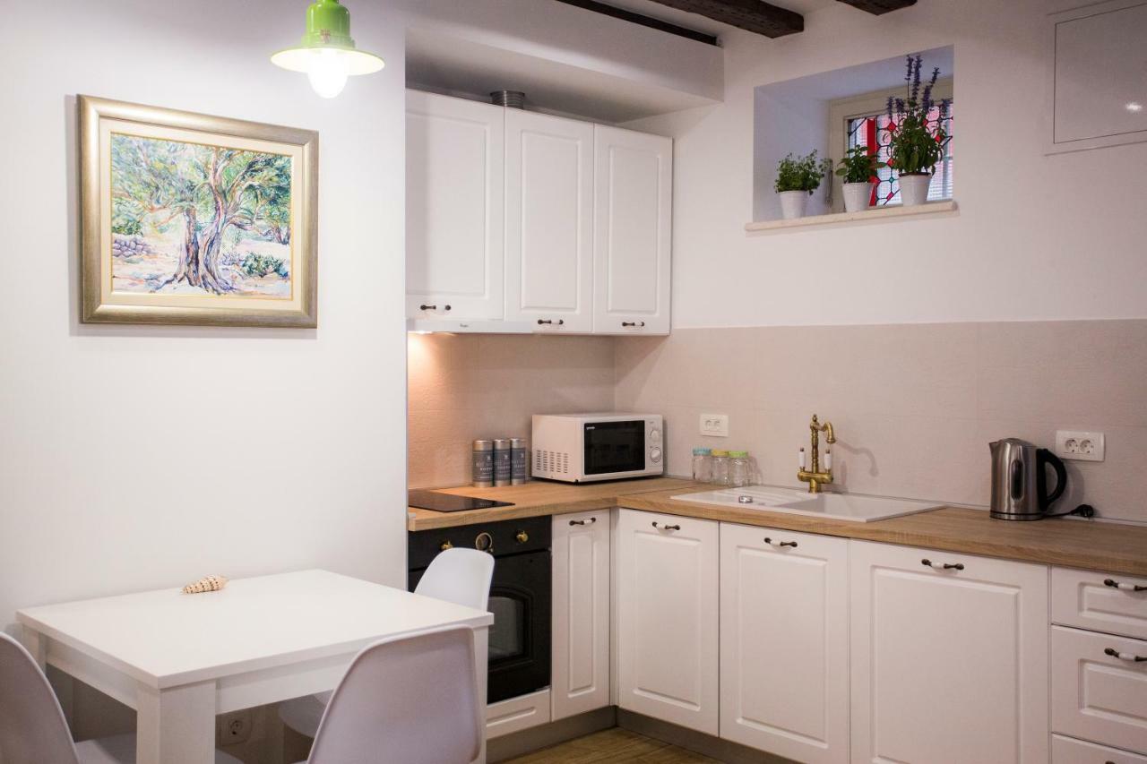 Studio Apartman Ana Split Eksteriør billede