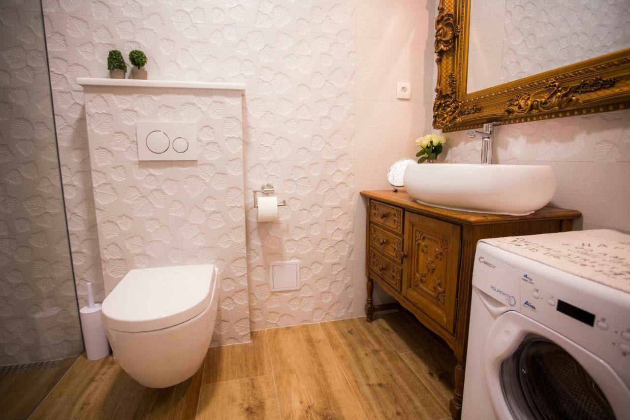 Studio Apartman Ana Split Eksteriør billede